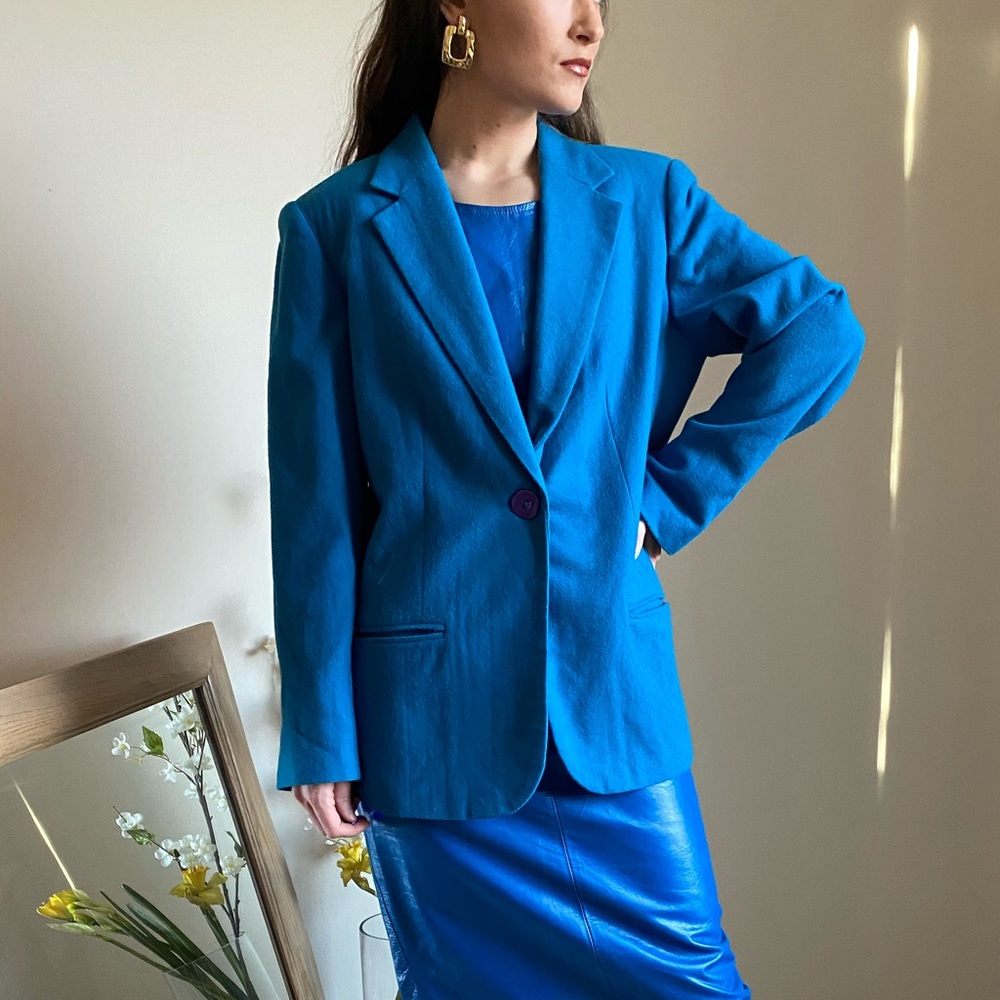 🌐 bright blue wool blazer
